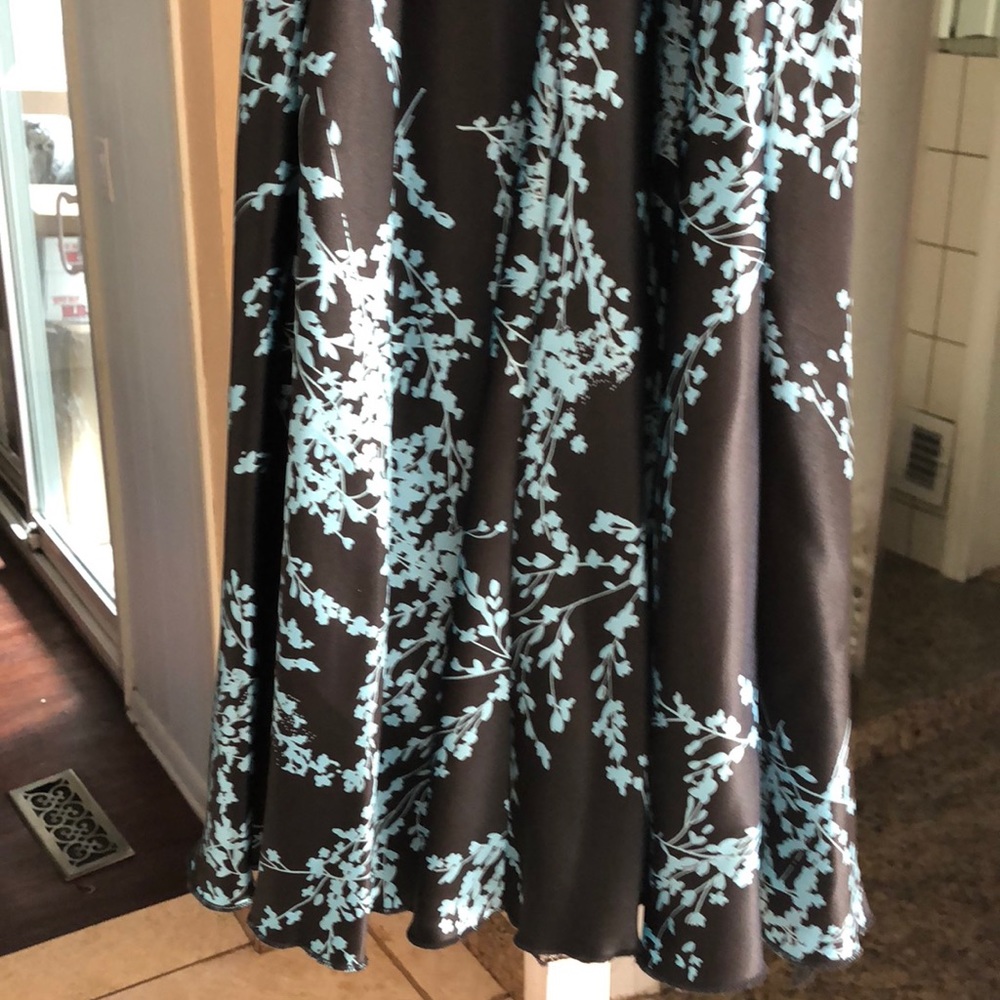 Dress - Picture 5 of 6
